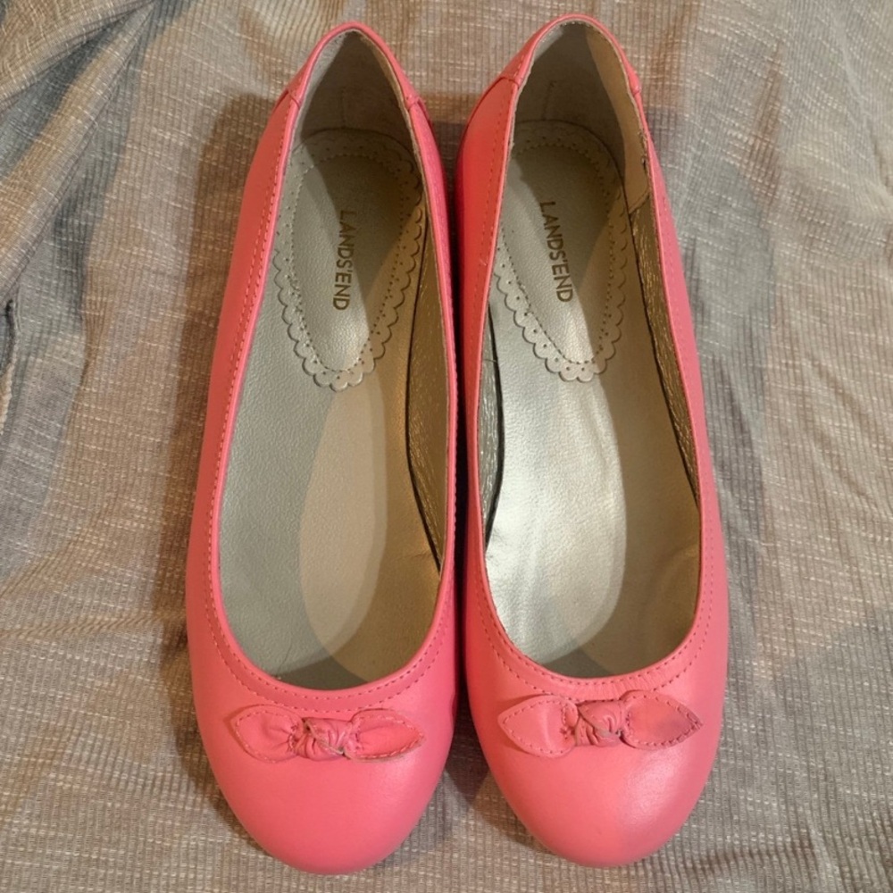 Pink girls Lands’ End flat ballet shoes Sz 5